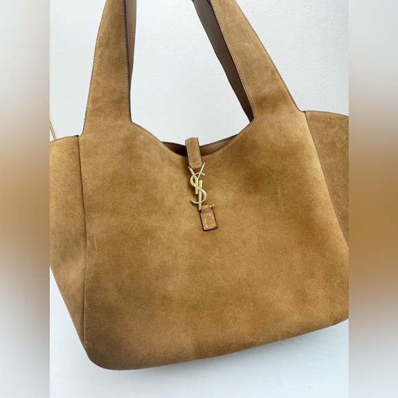 - Beautiful YSL tote bag LE 5 À 7 BEA IN SUEDE
GOLDEN LEAF - Picture 1 of 6